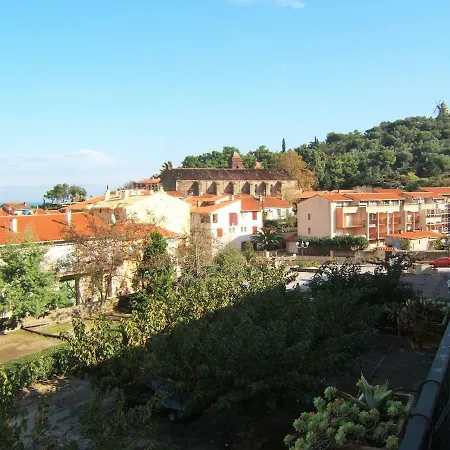 아파트 4vse-ver34 Proche Avec Parking 콜리우르